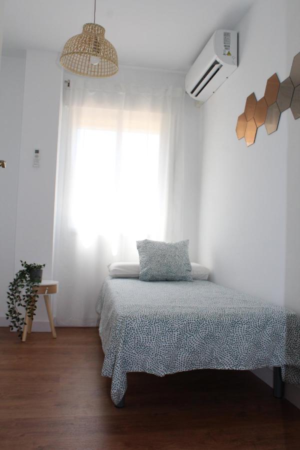 Beautiful Brand New 2 Bedroom Flat With Terrace Μάλαγα Εξωτερικό φωτογραφία